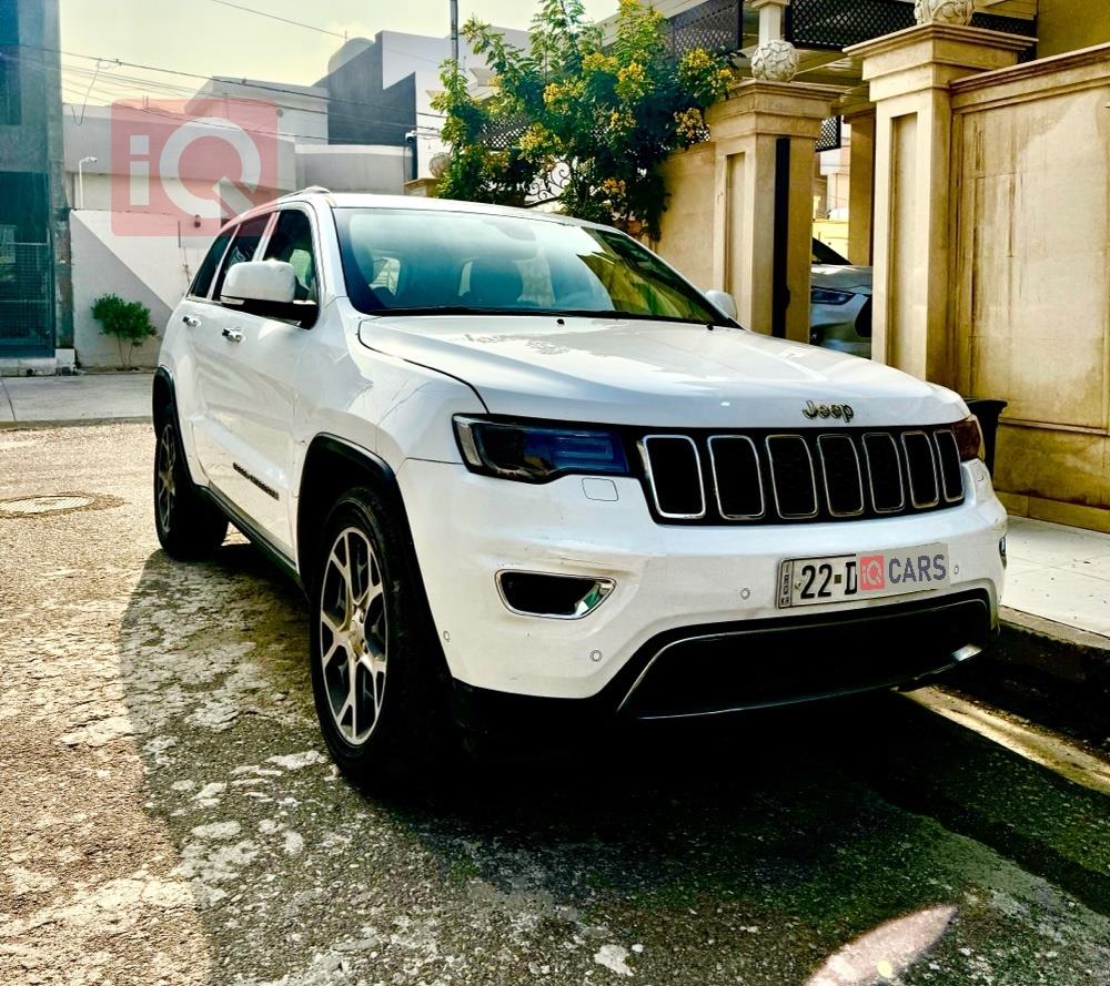 جیپ گراند شیرۆکی